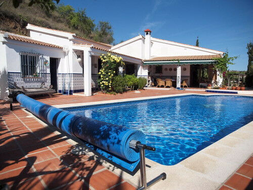 Detached Villa Sayalonga Málaga
