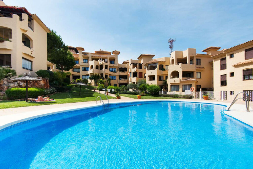 Middle Floor Apartment Benalmadena Málaga