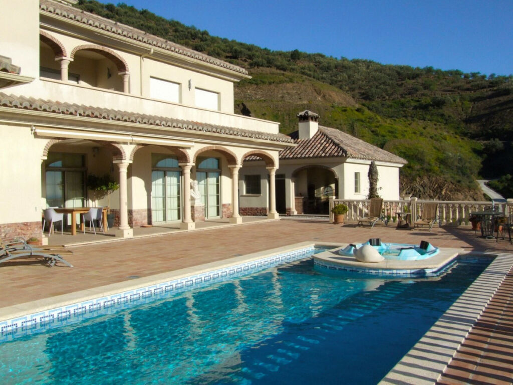 Detached Villa Arenas Málaga