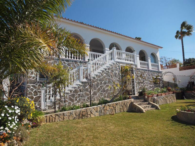Detached Villa Benajarafe Málaga