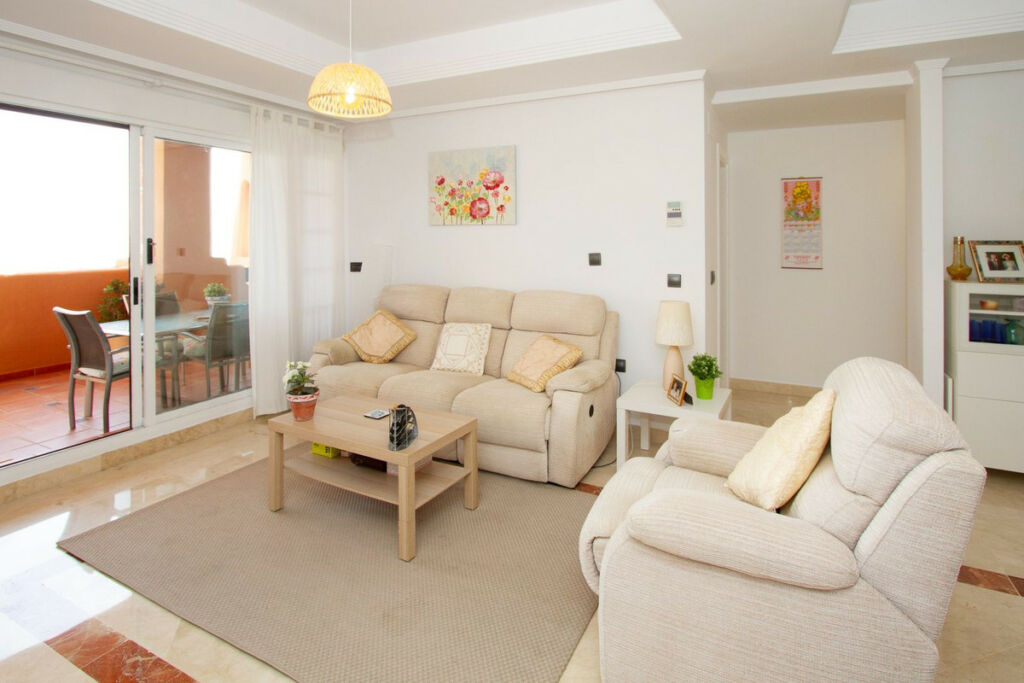 Middle Floor Apartment La Mairena Málaga