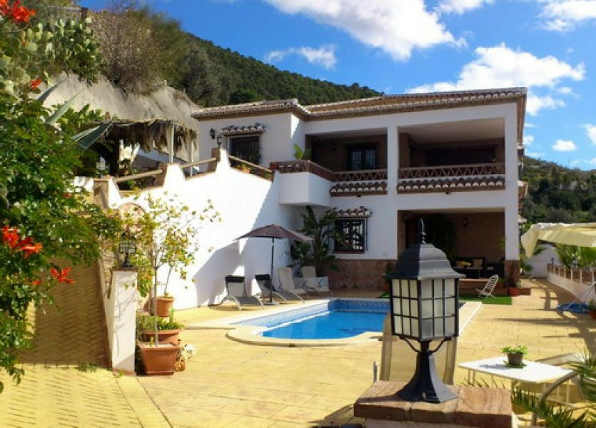 Detached Villa Alcaucín Málaga