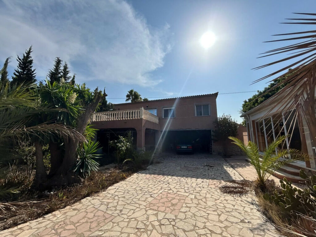 Detached Villa La Marina Alicante