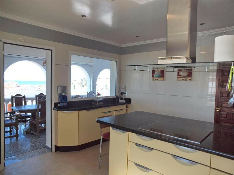 Detached Villa Benajarafe Málaga - image 10