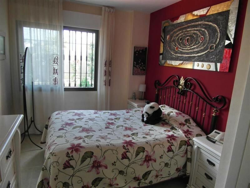 Middle Floor Apartment Benagalbon Málaga - image 10