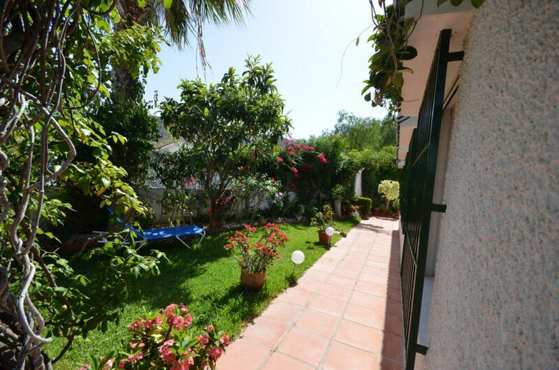 Detached Villa Macharaviaya Málaga - image 10