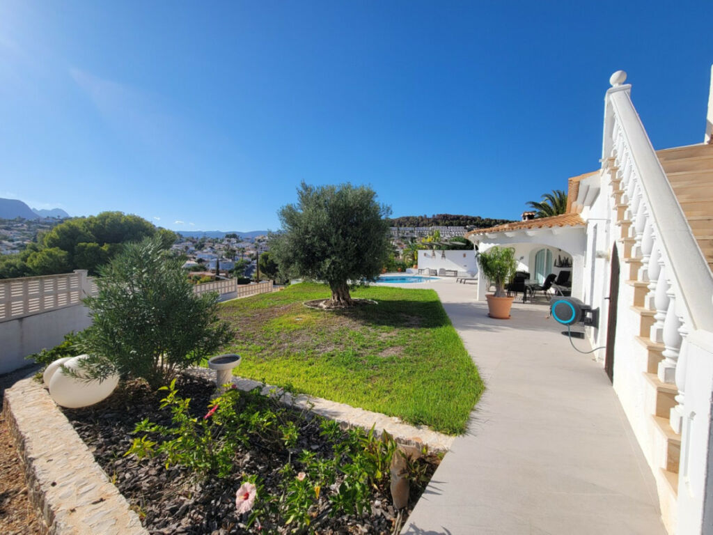 Detached Villa Calpe Alicante - image 11