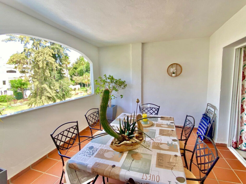 Middle Floor Apartment Elviria Málaga - image 10