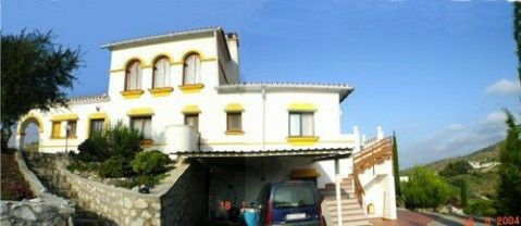 Detached Villa Benajarafe Málaga - image 10