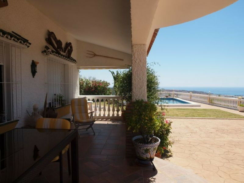 Detached Villa Benajarafe Málaga - image 10