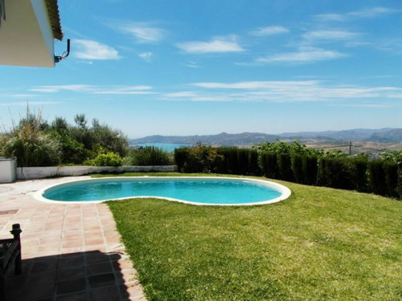 Detached Villa Periana Málaga - image 10