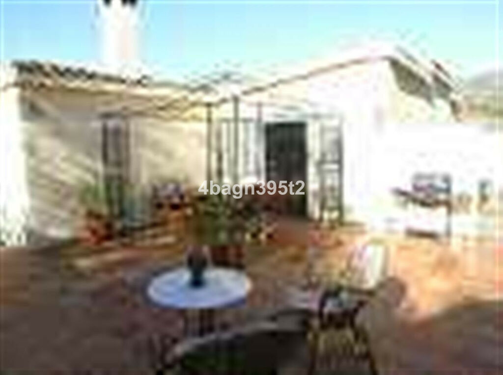 Detached Villa Sedella Málaga - image 10