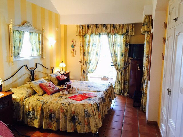 Detached Villa Nerja Málaga - image 10