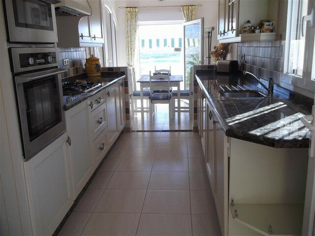 Detached Villa Viñuela Málaga - image 10