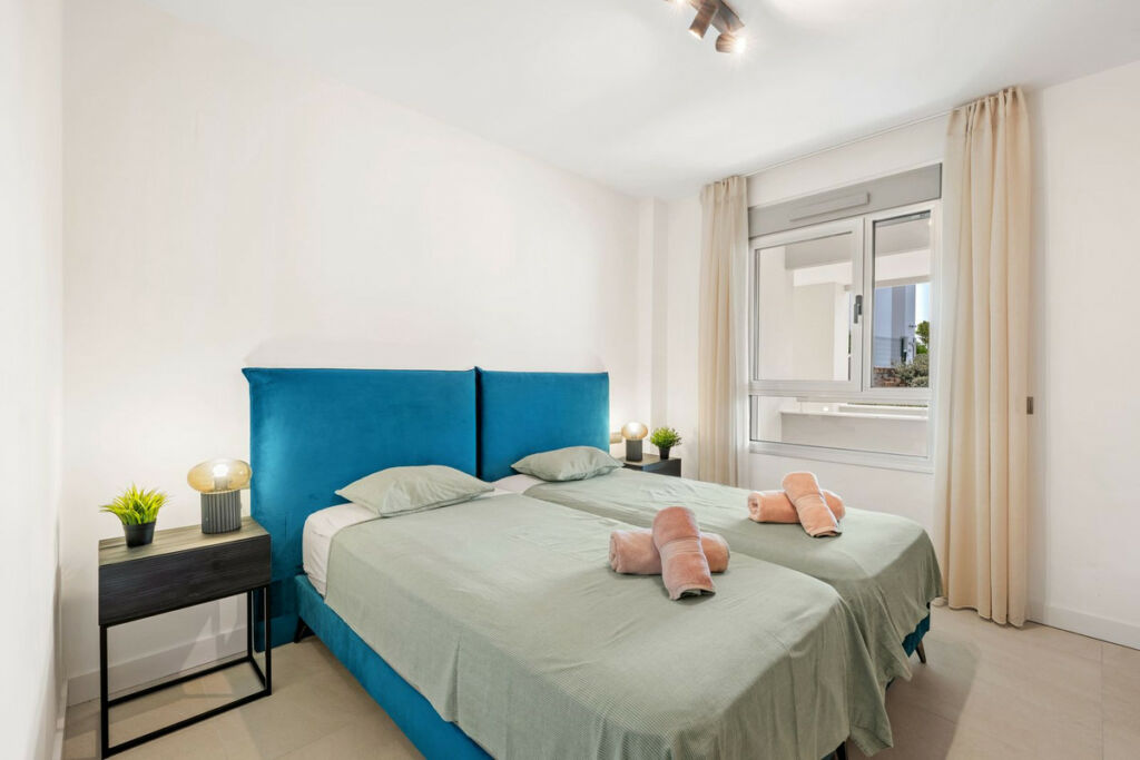 Middle Floor Apartment La Cala Golf Málaga - image 10