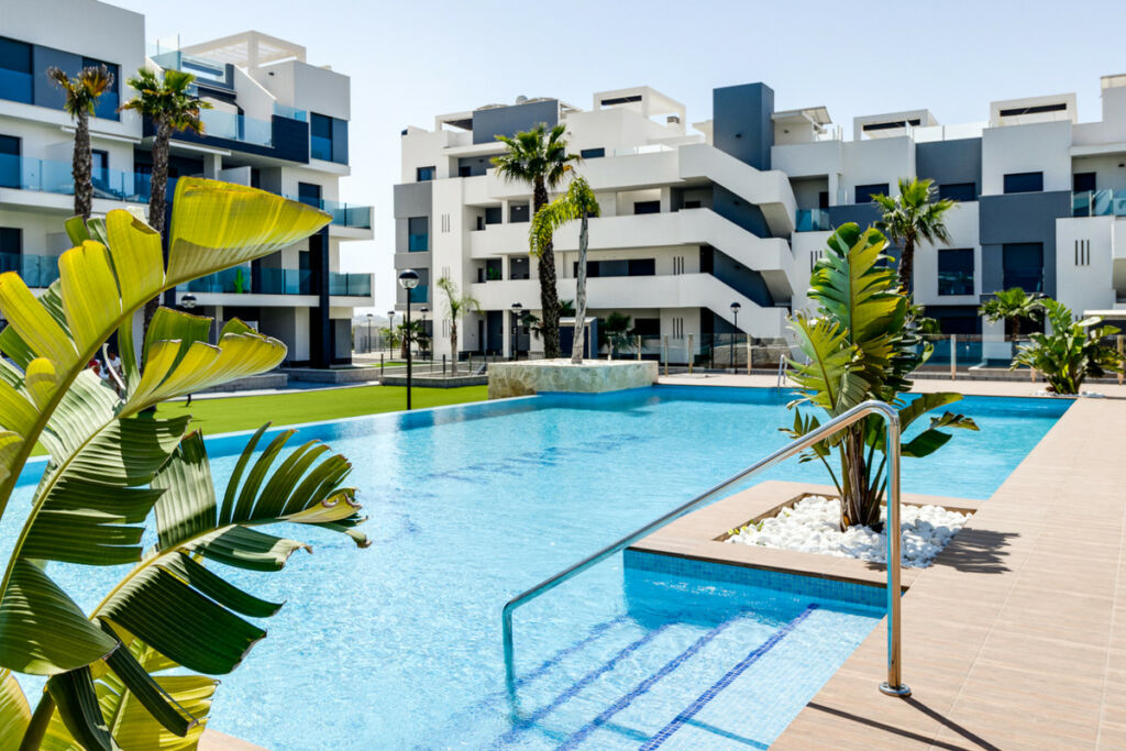 Middle Floor Apartment Guardamar del Segura Alicante - image 10