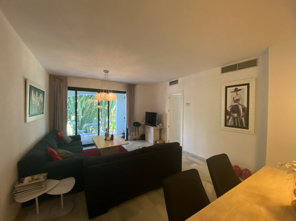 Middle Floor Apartment Puerto Banús Málaga - image 10