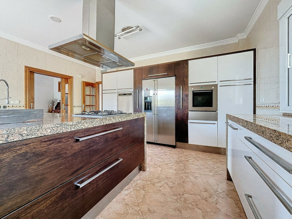 Detached Villa Periana Málaga - image 10