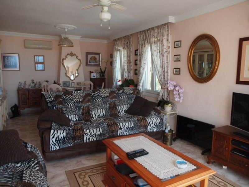 Detached Villa Benajarafe Málaga - image 10