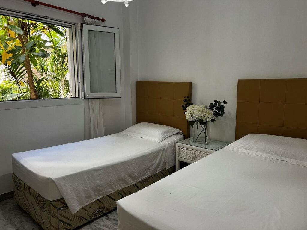 Ground Floor Apartment Puerto Banús Málaga - image 10
