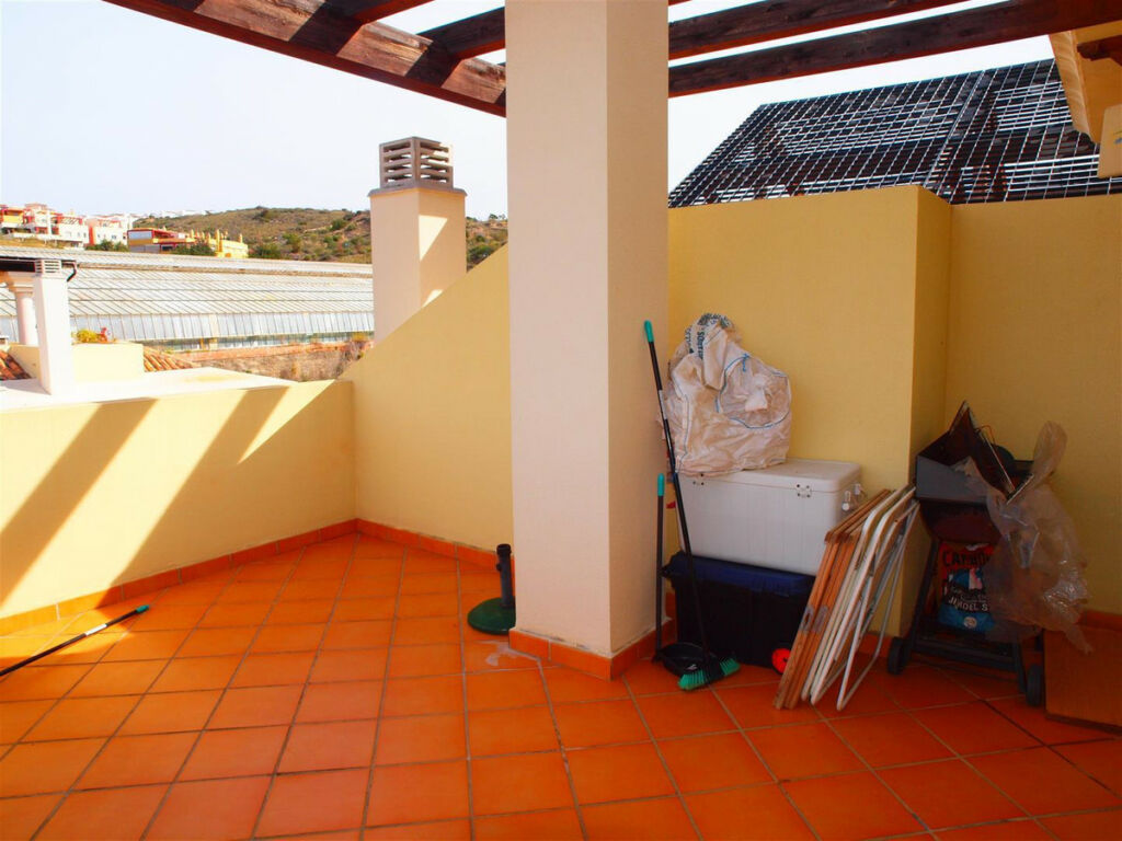 Penthouse Benajarafe Málaga - image 10