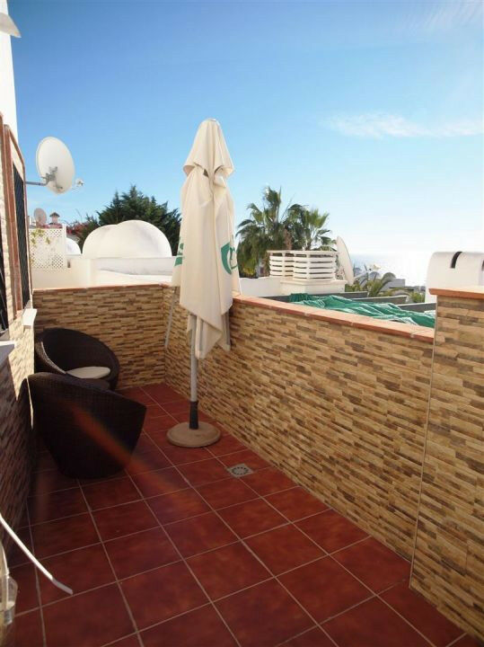 Semi-Detached House Benajarafe Málaga - image 10