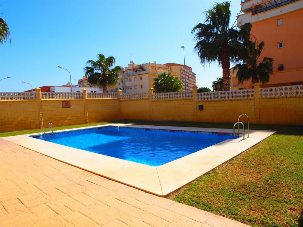 Middle Floor Apartment Algarrobo Málaga - image 10