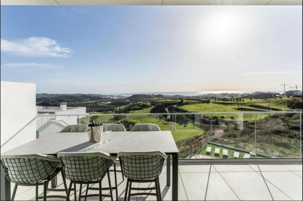 Middle Floor Apartment Calanova Golf Málaga - image 11