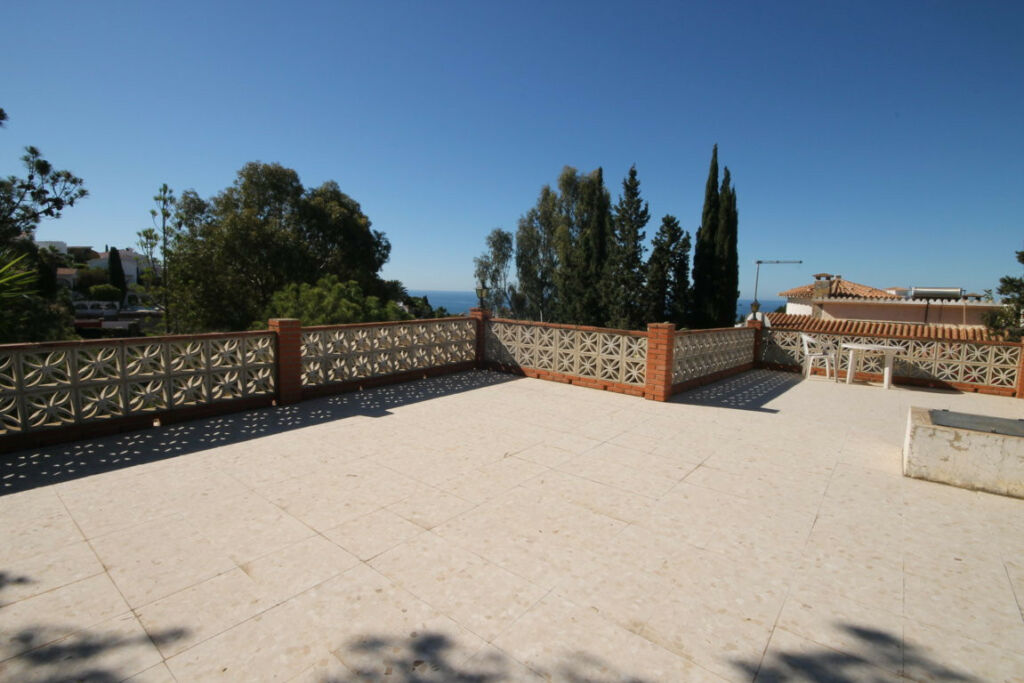 Detached Villa Rincón de la Victoria Málaga - image 11