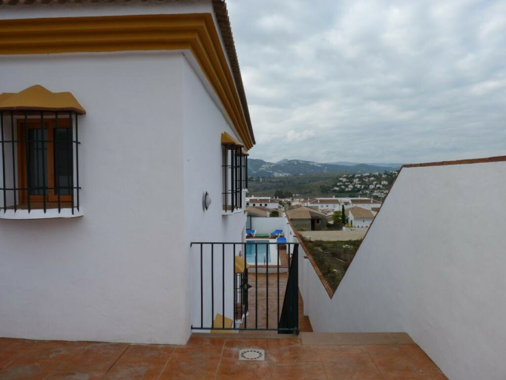 Detached Villa Puente don Manuel Málaga - image 11