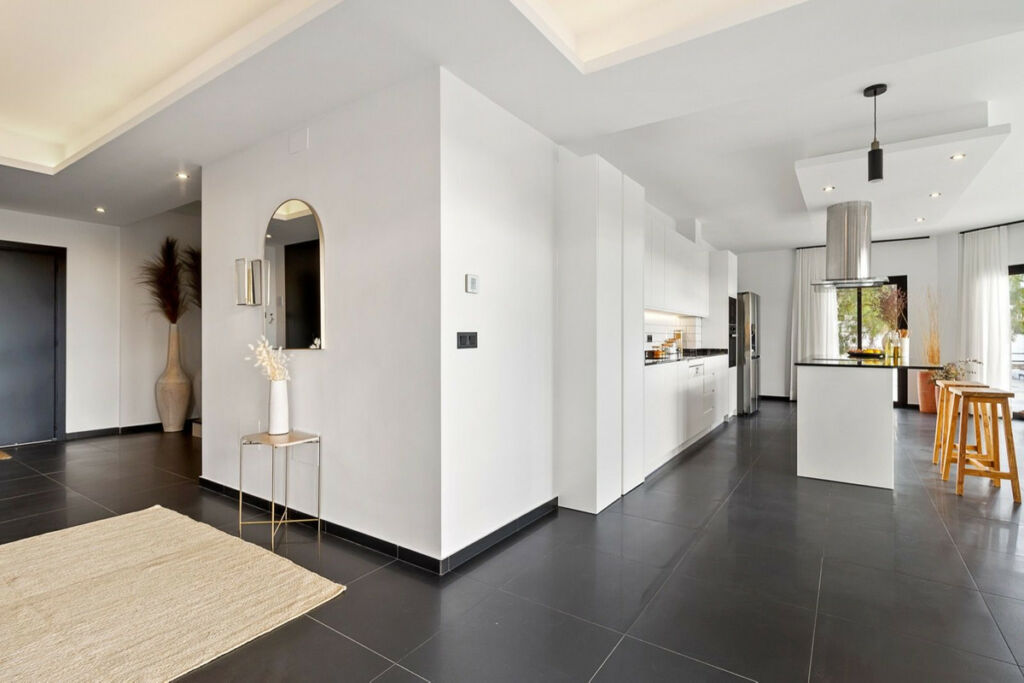 Detached Villa Benalmadena Málaga - image 11