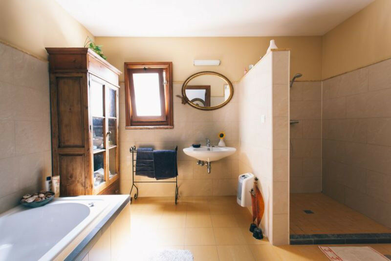 Detached Villa Riogordo Málaga - image 11