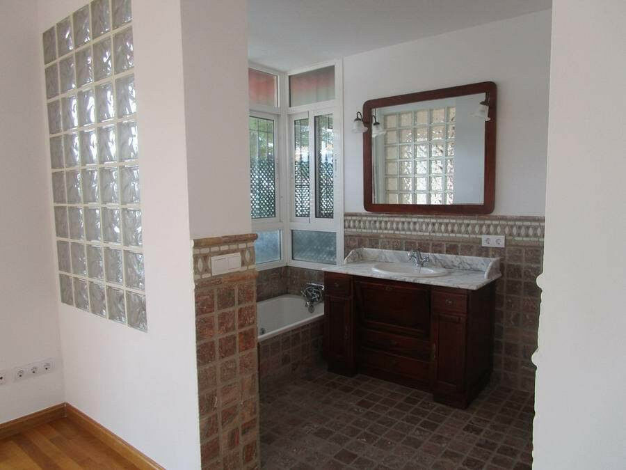 Townhouse Rincón de la Victoria Málaga - image 11