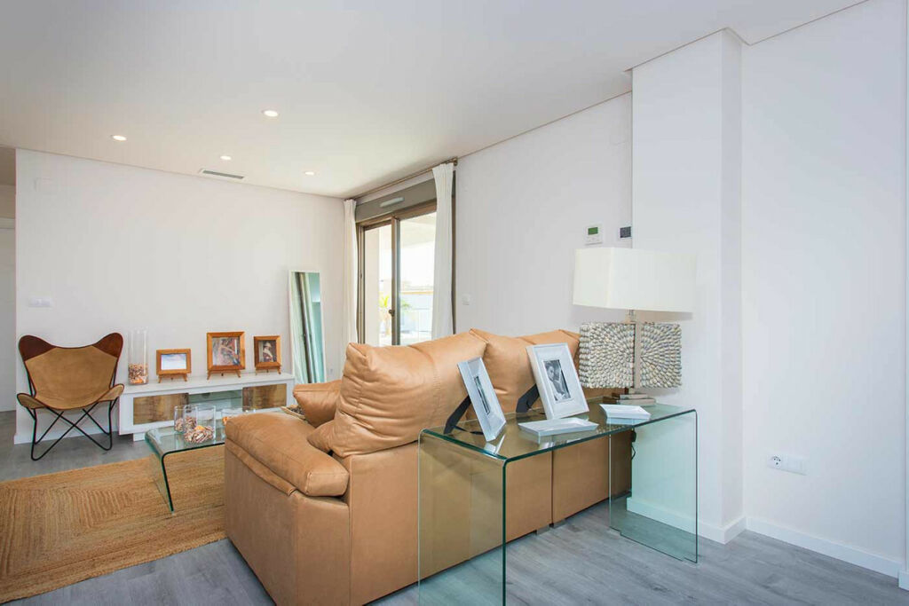 Middle Floor Apartment Villamartin Alicante - image 11