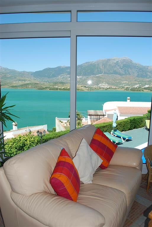 Detached Villa Viñuela Málaga - image 11