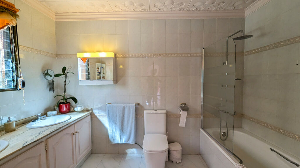 Detached Villa Orba Alicante - image 11