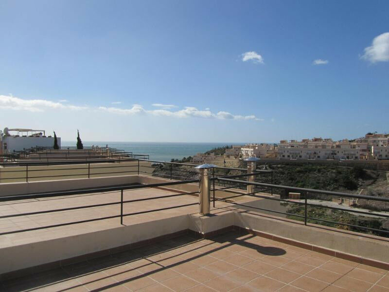 Townhouse Valle-Niza Málaga - image 11