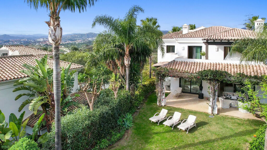 Detached Villa The Golden Mile Málaga - image 12