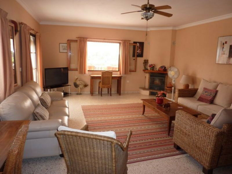 Detached Villa Almayate Málaga - image 11