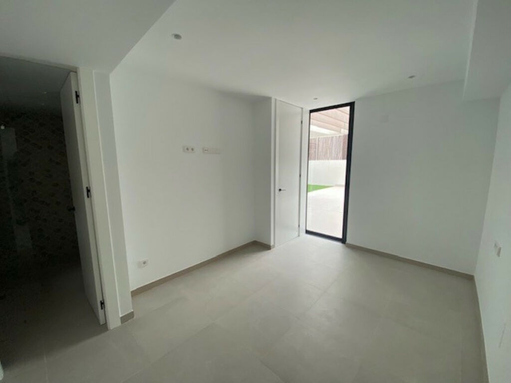 Detached Villa Lomas de Cabo Roig Alicante - image 11