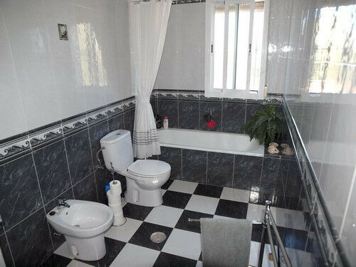 Detached Villa Viñuela Málaga - image 11