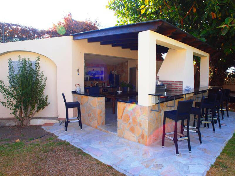 Detached Villa Almayate Málaga - image 11