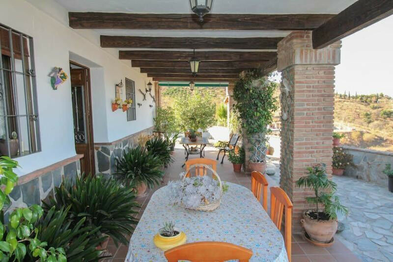 Detached Villa Guaro Málaga - image 12