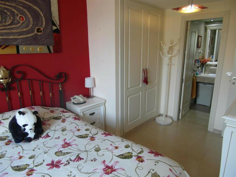 Middle Floor Apartment Benagalbon Málaga - image 11