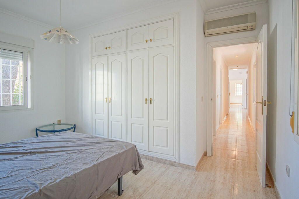 Detached Villa Denia Alicante - image 11