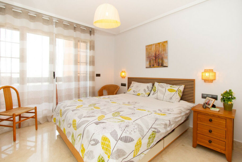 Middle Floor Apartment La Mairena Málaga - image 11