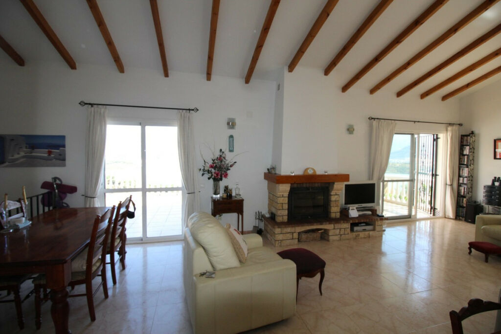 Detached Villa Los Romanes Málaga - image 11