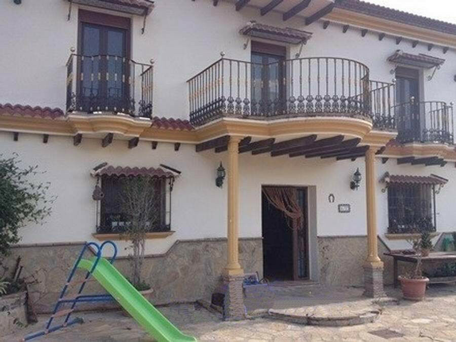 Detached Villa Almayate Málaga - image 11