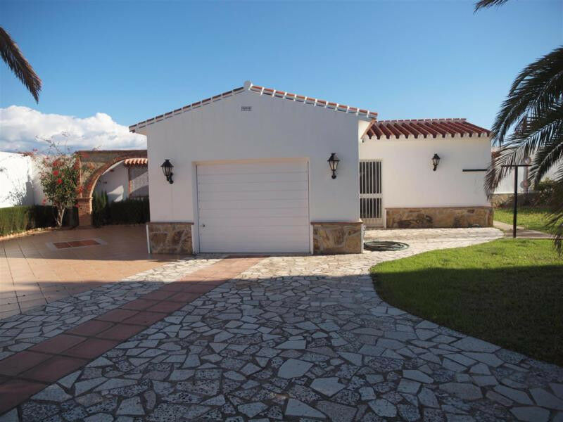 Detached Villa Caleta de Vélez Málaga - image 11
