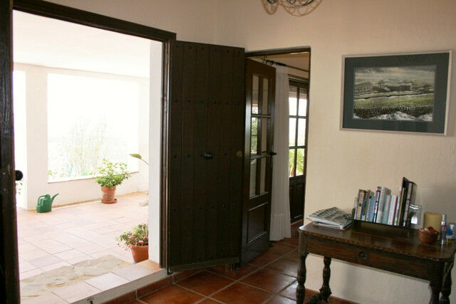 Detached Villa Colmenar Málaga - image 11